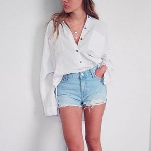 Urban Outfitters BDG Girlfriend High-Waisted Denim Short - Light Blue | Size: 28